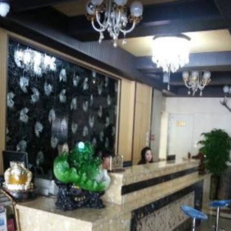 Xinhang Hotel Urumqi Exterior photo